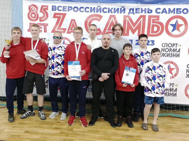 Бердянские спортсмены привезли 4 медали и кубок с турнира в Мелитополе.