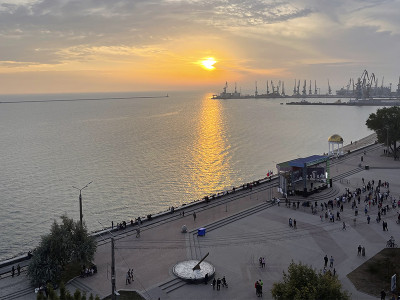 Городская центральная набережная.