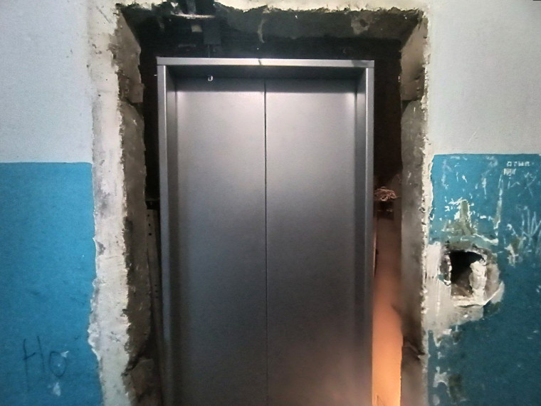 В многоквартирных домах Бердянска идет установка 8-и новых лифтов.